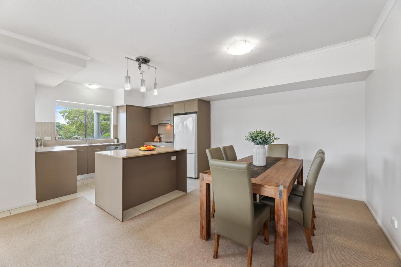 On The Bay Apartments Bongaree Extérieur photo