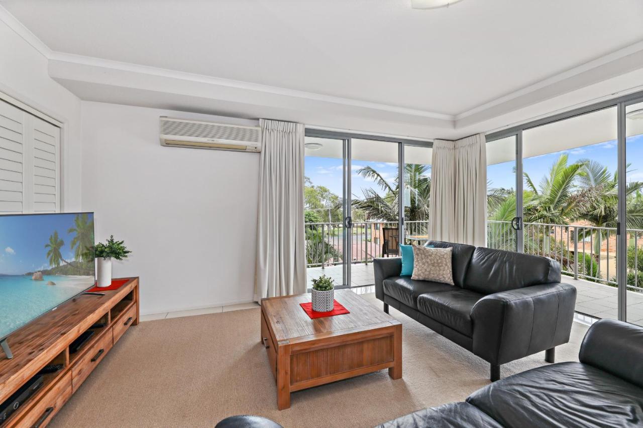 On The Bay Apartments Bongaree Extérieur photo