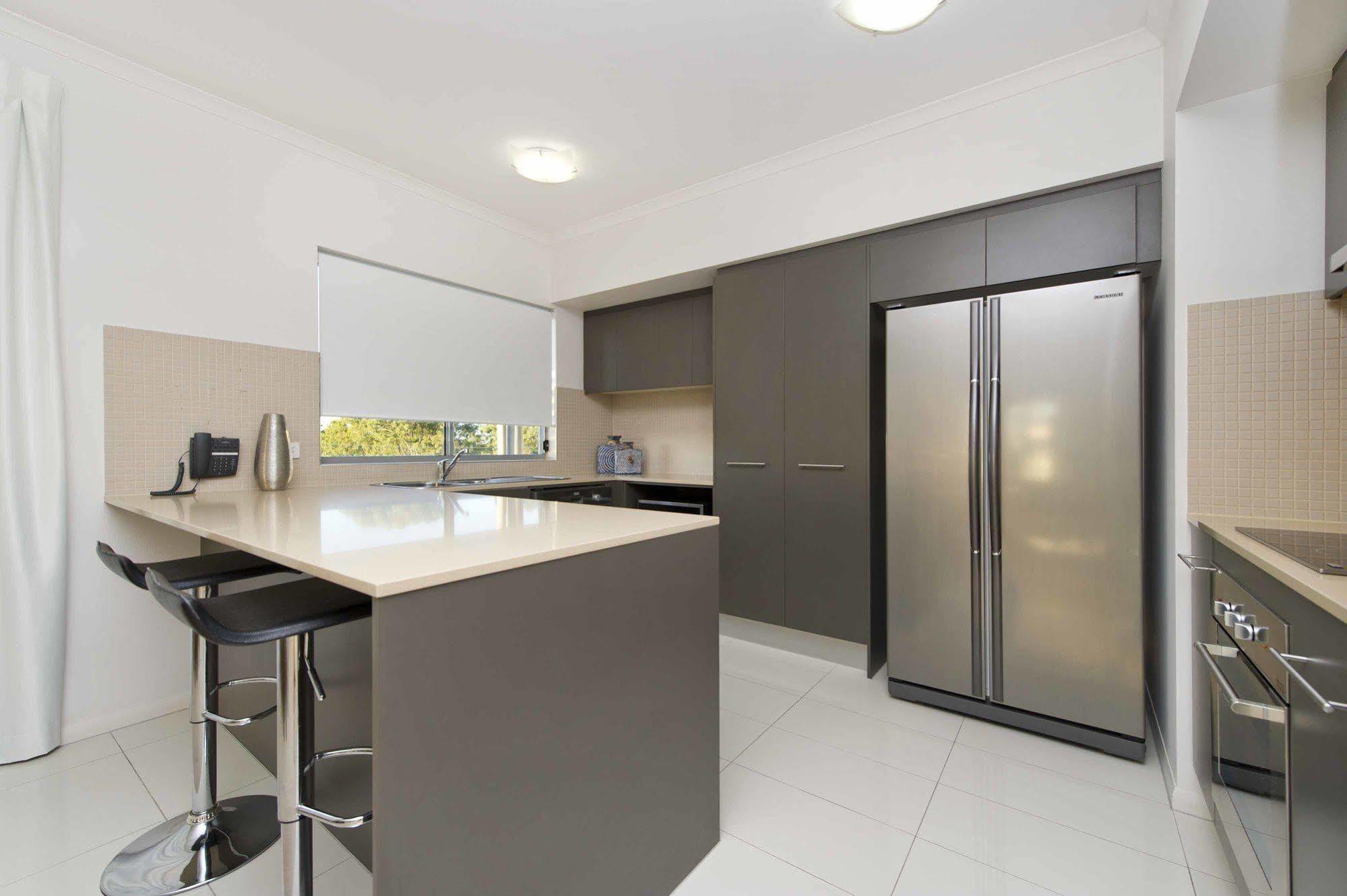 On The Bay Apartments Bongaree Extérieur photo