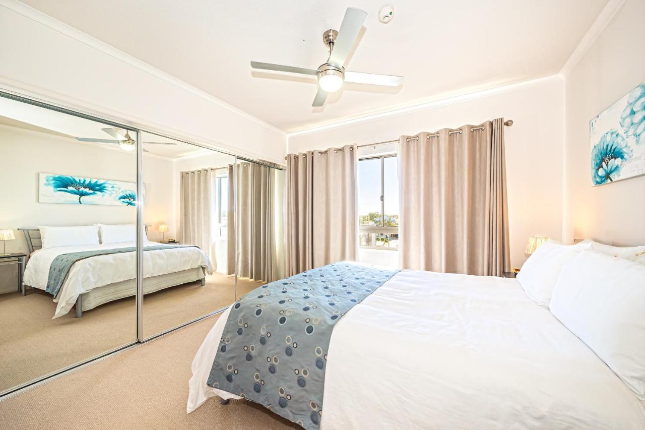 On The Bay Apartments Bongaree Extérieur photo